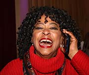 Sängerin Joan Orleans bei der Premiere der 32. Winterspielzeit 2020 am 01.03.2020 (©Foto: Martin Schmitz)